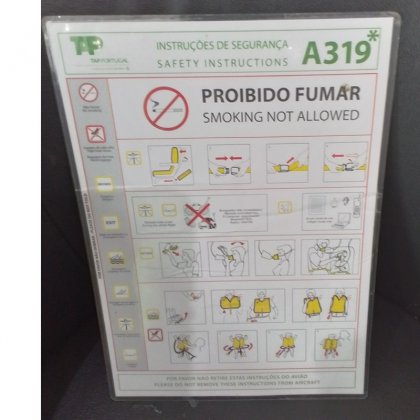 Airbus A319 Tap Portugal safety card